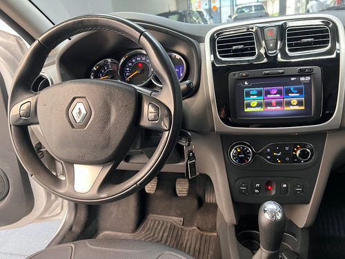 Renault Logan 1.6 Privilege 105cv