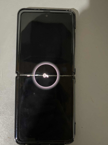 Celular Galaxy Flip Z Excelente! Solo Pantalla Dañada (Usado)