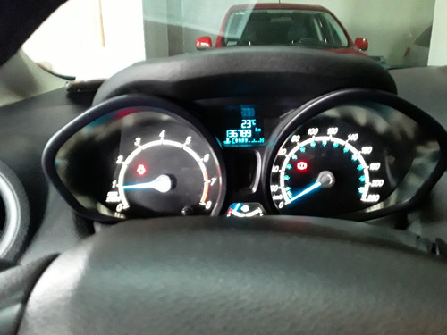Ford Fiesta Kinetic Design 1.6 Sedan Se Plus 120cv