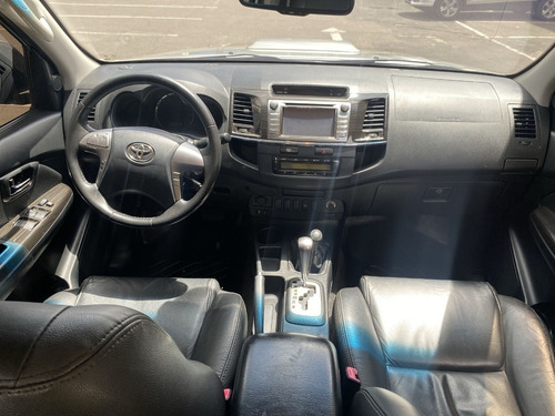 Imagen 14 de 25 de Toyota Fortuner Sr5 2015