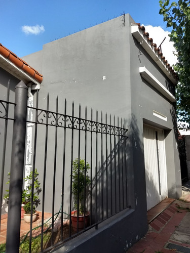 Chalet En Venta Temperley 2 Dormitorios Garage Permuta Caba