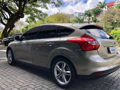 Imagem 5 de 9 de Focus Hatch Se Plus 2.0 16v Powershift