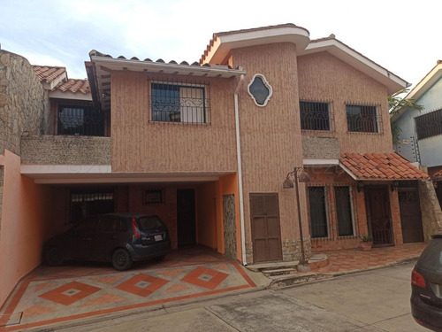 Imagen 14 de 14 de Townhouse En Venta En Barrio Sucre, Maracay 22-13334/ 0424-3392775