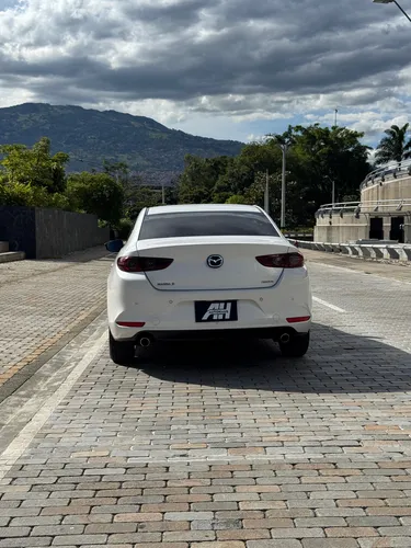 Mazda 3 2.0 Touring