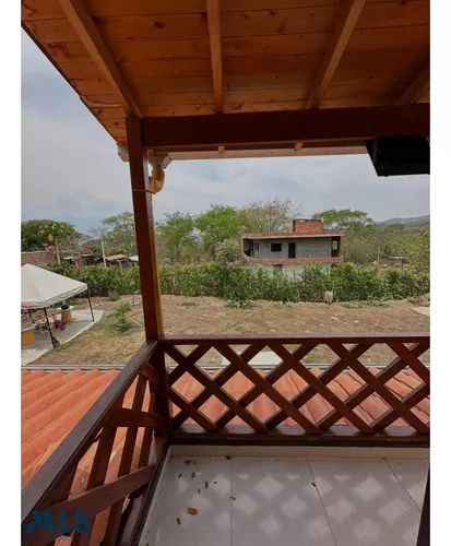 Zona Verde Y Espacio Para En Futuro Construir Pisc...(mls#248454)