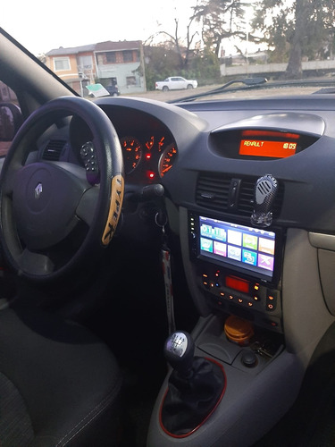 Renault Symbol 1.6 Connection