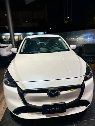 Mazda 2 Sedan Touring Automatico Paño Ipm 2025