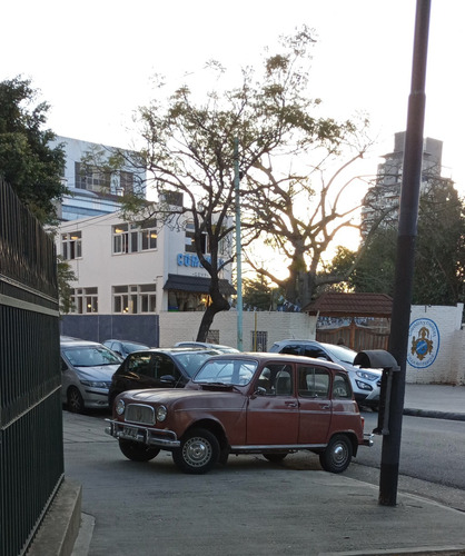 Renault 4 Con 145000 Km Reales Pintura De Fabrica Sin Golpes