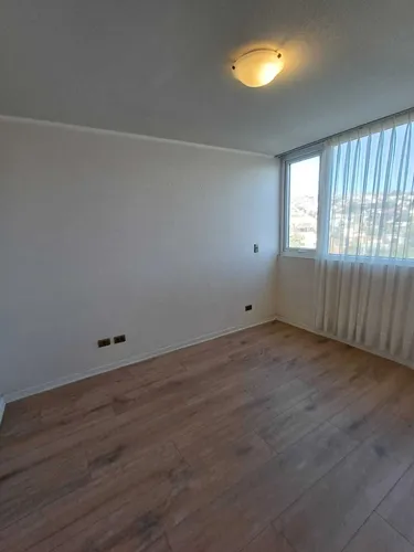Vende O Arrienda Año Corrido 2d (96806)