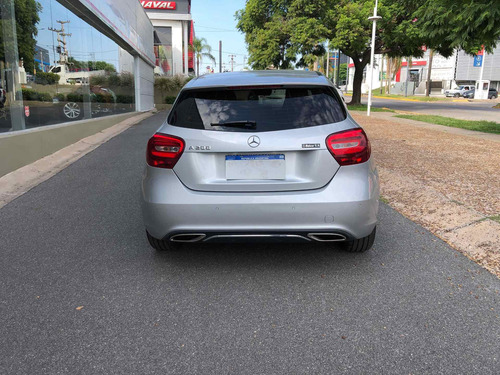 Imagen 3 de 7 de Mercedes-benz Clase A 1.6 A 200 Urban B.efficiency 156cv