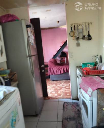 Casa En Venta De 2 Dorm. En Curicó