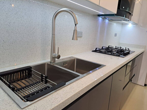 Josefina Toledo: Hermoso Apartamento En Venta En El Parral, 160m², Estudio, Maletero, Circuito De Cámaras, Balcón, Gym, Sauna, Planta Y Pozo, Piscina, Caney, 259969