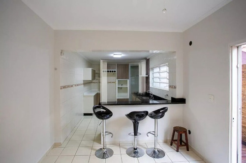 Sobrado 190 M² 3 Dormitórios - 1 Suíte - 2 Vagas De Garagem - Centro De Diadema