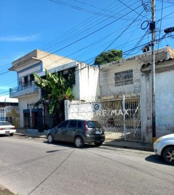 Casa De Dos Niveles De Placa Calle Ayacucho Cumaná