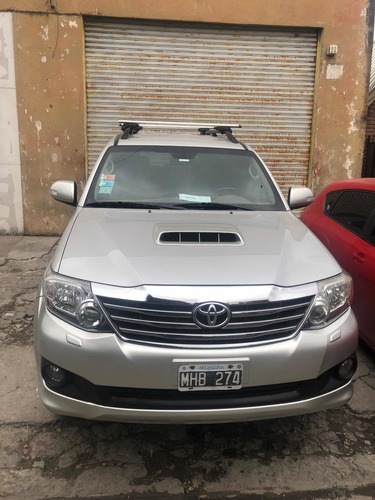 Imagen 5 de 10 de Toyota Sw4 2013 3.0 Srv Cuero I 171cv 4x4 4at