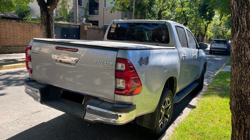 Imagen 3 de 15 de Toyota Hilux 2022 4x4 Srx 6 Att 204cv Automat Linea Nueva