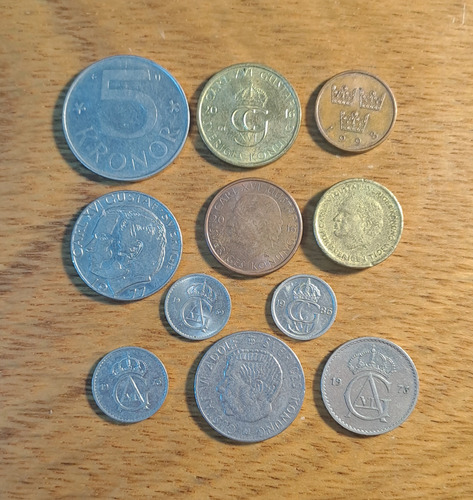 Suecia Lote X 11 Monedas Dist Incluye 5 Coronas 1982. (Usado)