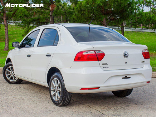 Imagen 3 de 25 de Volkswagen Gol 1.6 Power G6 Extra Full | Permuta / Financia
