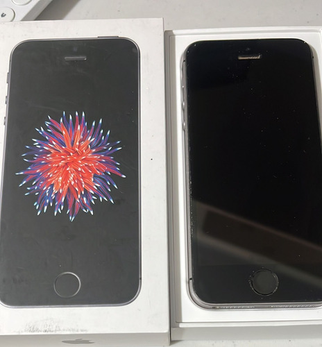 iPhone SE 32 Gb Gris Espacial (Usado)