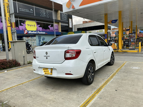 Renault Logan 1.6 At