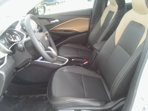 Imagen 8 de 14 de Chevrolet Onix Premier 1.0 At - Promoción Septiembre
