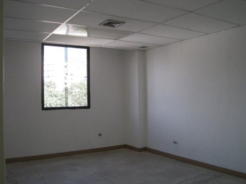 Imagen 13 de 15 de Alquiler Oficina Ubicada En La Campiña. Consta De 94m2