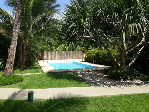 Venda - Casa 4 Dorms. Sendo 3 Suítes Com Escritura Definitiva A Poucos Metros Da Praia Com Piscina - 11639