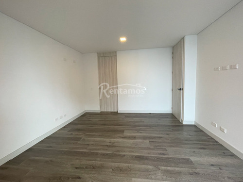 Apartamento En Arriendo En El Tesoro. Cod A776222