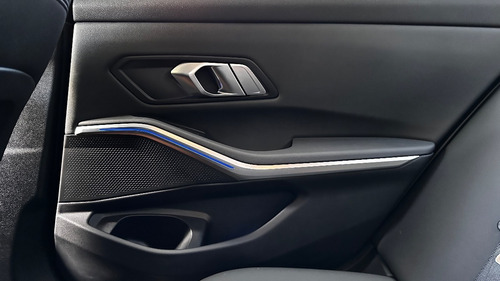 Imagen 15 de 25 de Bmw Serie 3 G20 2019 330i Sedan Sport Line 252cv Shadow
