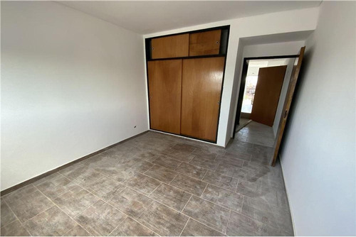 Departamento 2 Ambientes C/balcón Y Amenities. 2º Piso