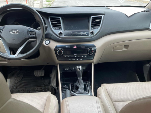 Imagen 6 de 9 de Hyundai Tucson 2.0 Limited At 2017