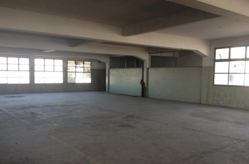 Edificio Comercial En Parque Patricios