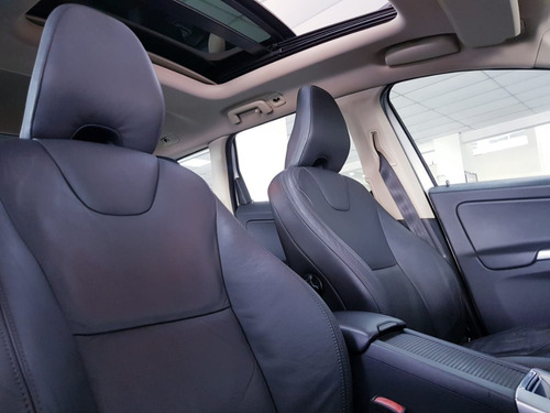 Volvo Xc60 Xc60 2.0 T5 Dynamic 2013 C/ Teto Solar