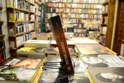 Una Muerte Sencilla. Peter James.