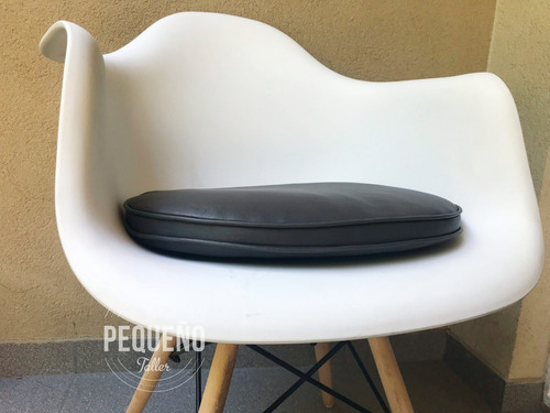 Imagen 9 de 10 de Almohadones Para Sillas O Sillón Eames Cuerina Eco Cuero
