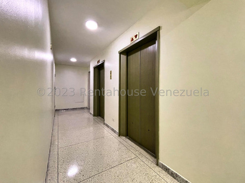 Imagen 22 de 26 de Ls Vende Apartamento El Marques