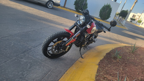 Ducati Scrambler 800 Modificada A Independent