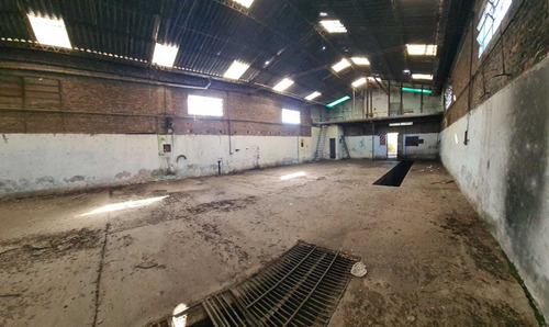 Imagen 3 de 9 de Galpon Centrico Comercial En Venta
