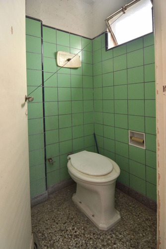 Imagen 28 de 30 de Ph Venta A Reciclar Con Terraza Propia Y Parrilla