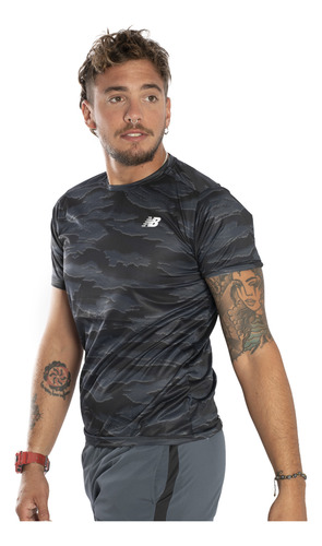 Remera New Balance Printed Accelerate Hombre Running Negro