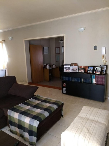 Casa En Venta - 3 Dormitorios 2 Baños - 300mts2 - San Luis