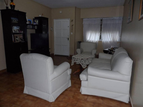 Imagen 2 de 11 de Chalet En Planta Baja - 3 Ambientes - Castelar Norte