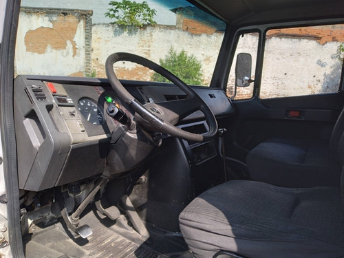 Imagem 6 de 13 de Mercedes 710 Refrigerado !! R$ 66.500,00 !!