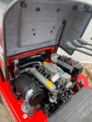 Distribuidoras: Empilhadeira 2,5t Triplex De 6m! Compre Já!