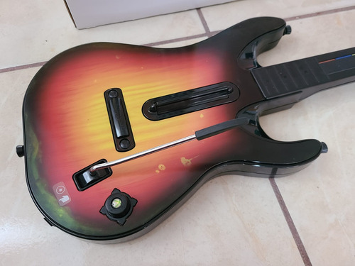 Guitarra Inalámbrica Guitar Hero World Tour Xbox 360 (Reacondicionado)