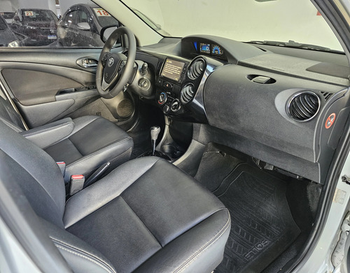 Toyota Etios 1.5 XLS SEDAN 16V FLEX 4P AUTOMÁTICO