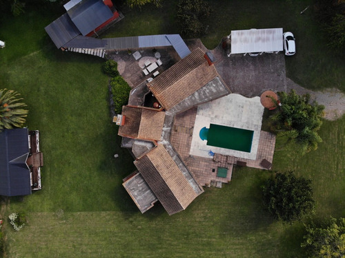 Excelente Casa Quinta- Barrio Esteban Echeverria