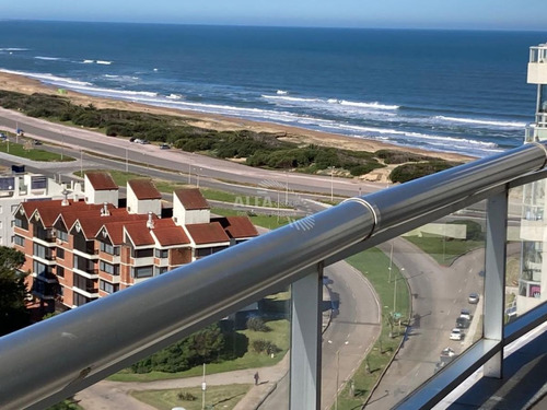 Imagen 3 de 26 de Apartamento En Alquiler, Con Parrillero Propio En Punta Del Este