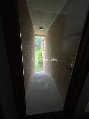 Casa En Arriendo De 4d/5b En Condominio. En Colina