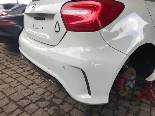 Para Choque Traseiro C/ Detalhe Mercedes Benz A250 2015